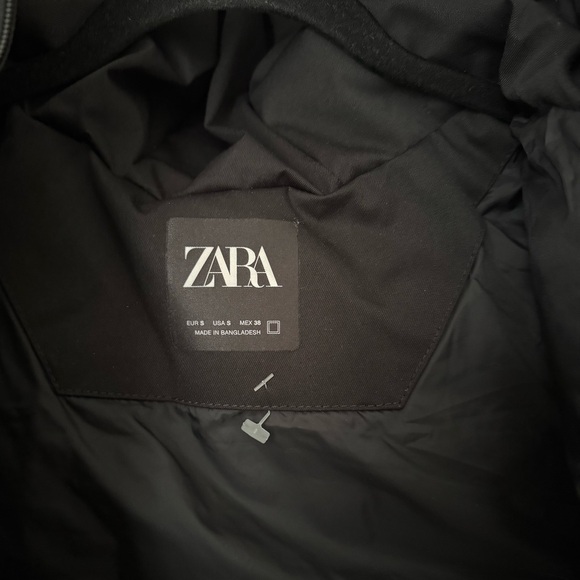 ZARA Black Puffer Vest with Hood – NWOT – Size S 👌 - Picture 12 of 12